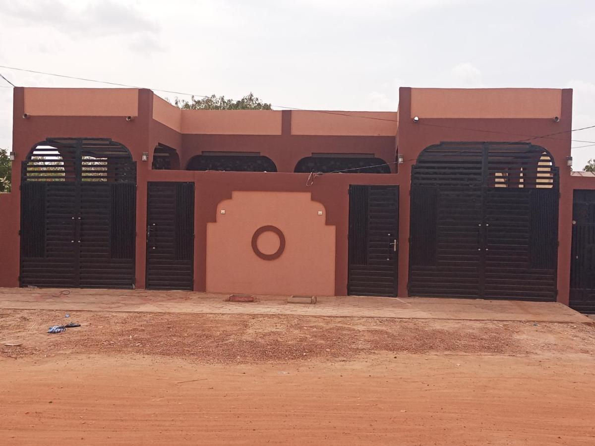 Residence Lynda Prestige Ouagadougou Exterior foto